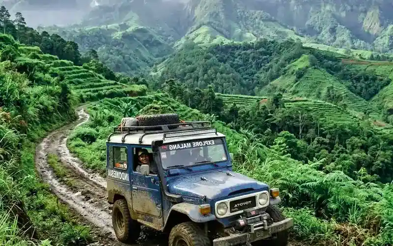 Fitur Teknis Wajib Ada pada Mobil Offroad Terbaik