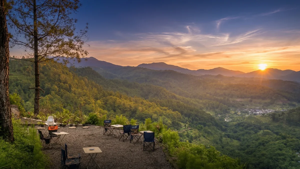 Paket Camping Batu Malang Terbaik Dengan View Sunrise Menawan Bersama Keluarga